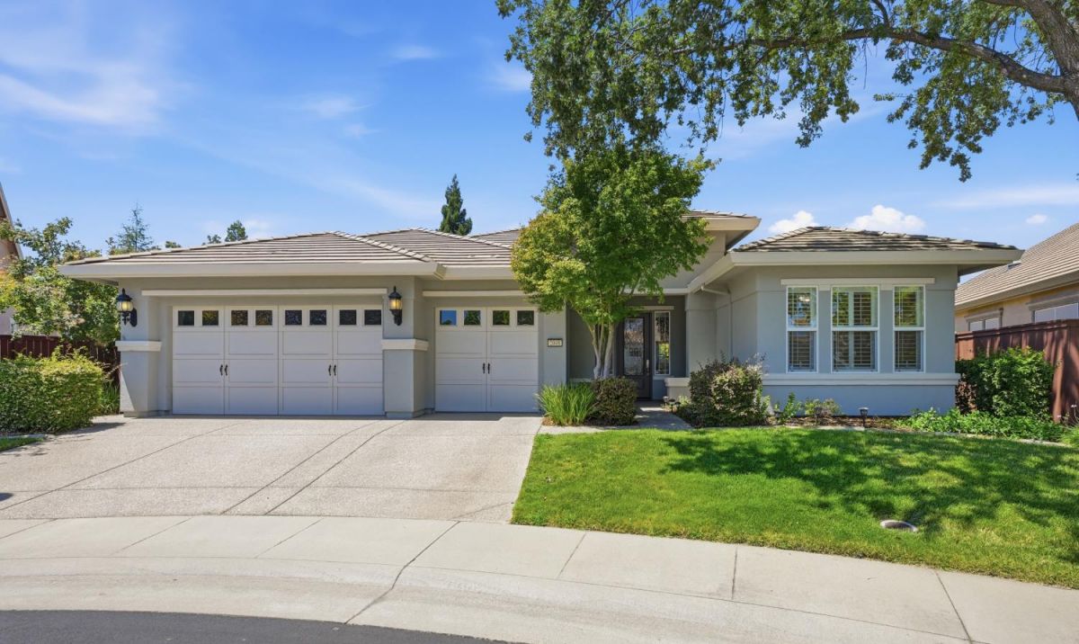 2048 Benton Loop