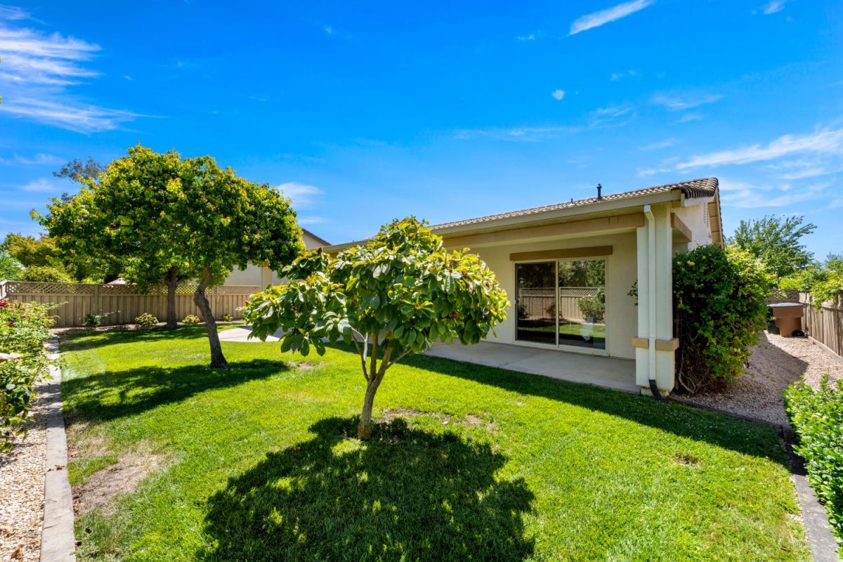 1486 Rose Bouquet Drive
