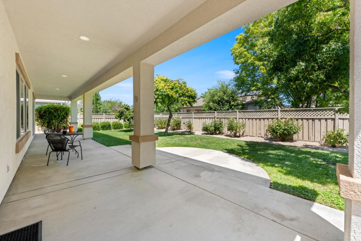 1486 Rose Bouquet Drive
