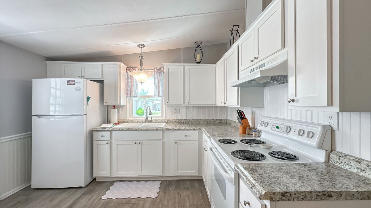 706 Water Oak Blvd