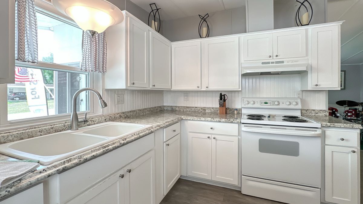 706 Water Oak Blvd