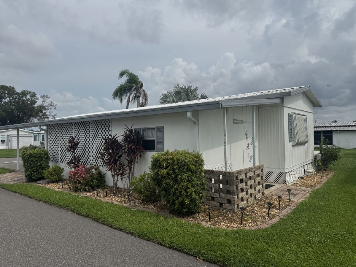 32 East Road