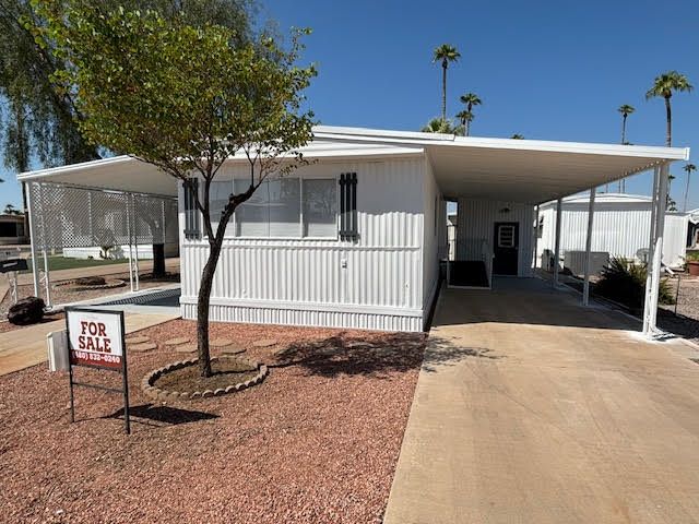 4065 E. University Drive #82