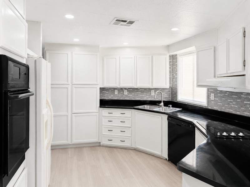 3300 E. Broadway Rd. #274