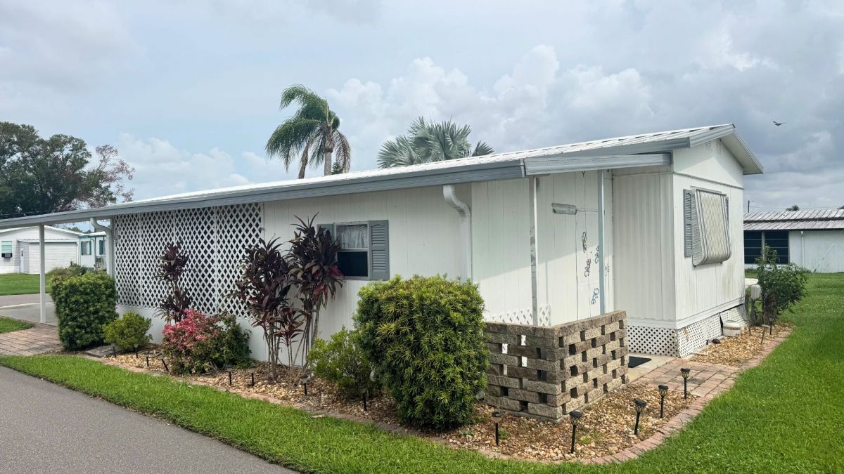 32 East Road