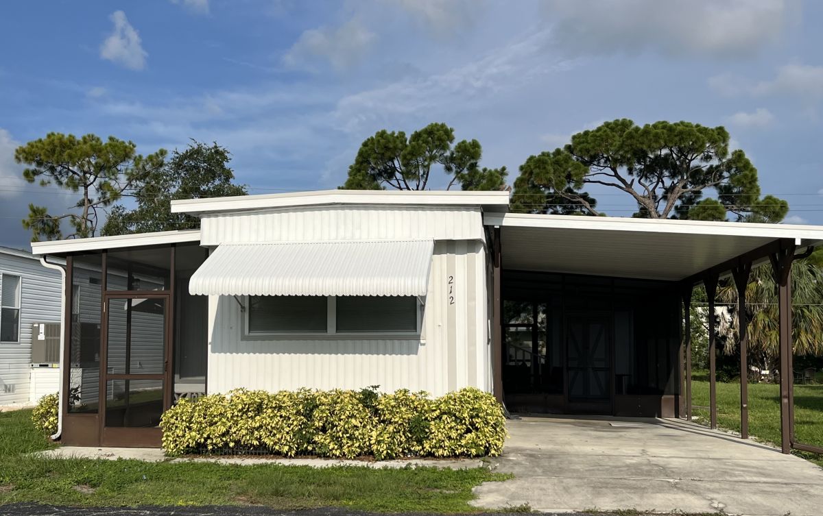212 SONNET LN.