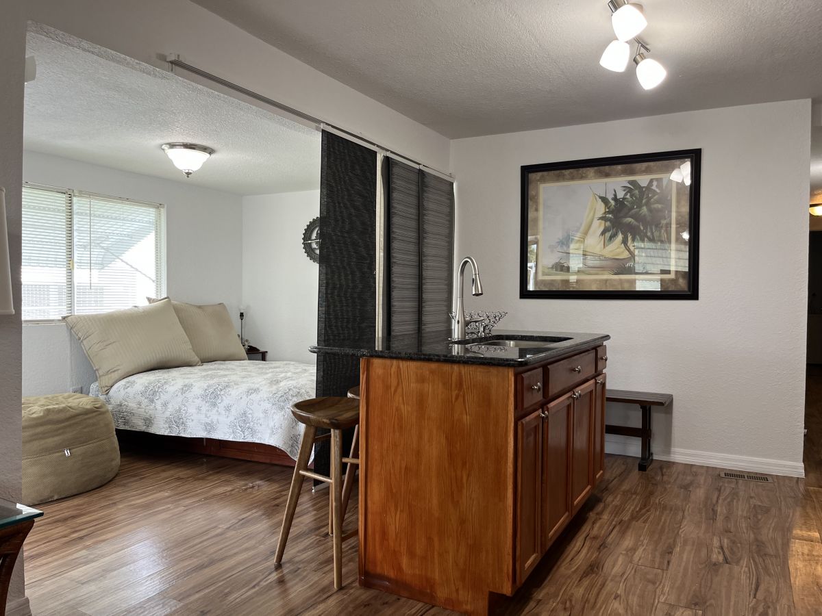 212 SONNET LN.