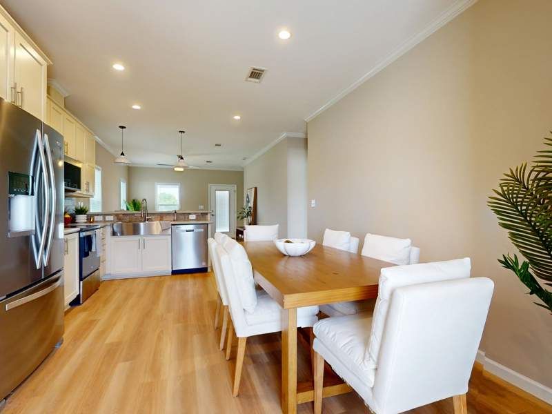 25671 Redblush Circle