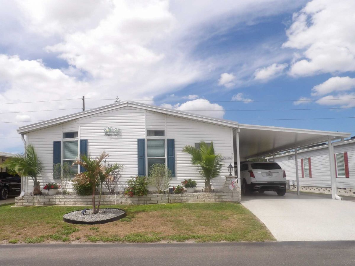 2692 NE Highway 70 Lot 413