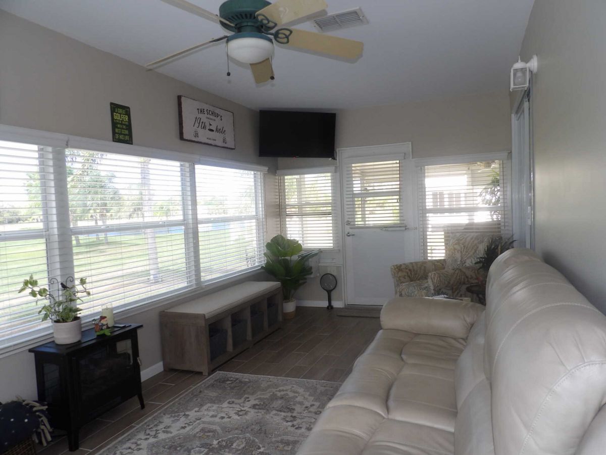 2692 NE Highway 70 Lot 413