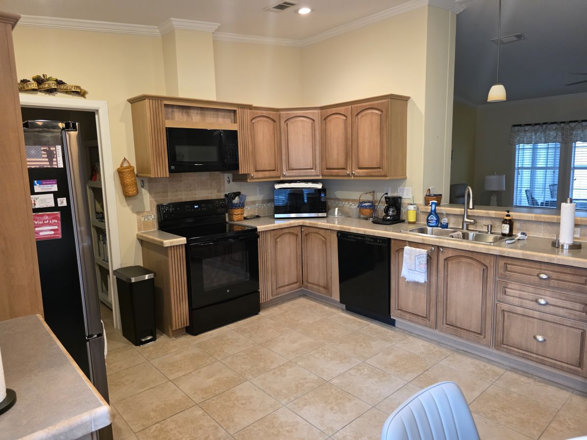 29200 S. Jones Loop Road #644
