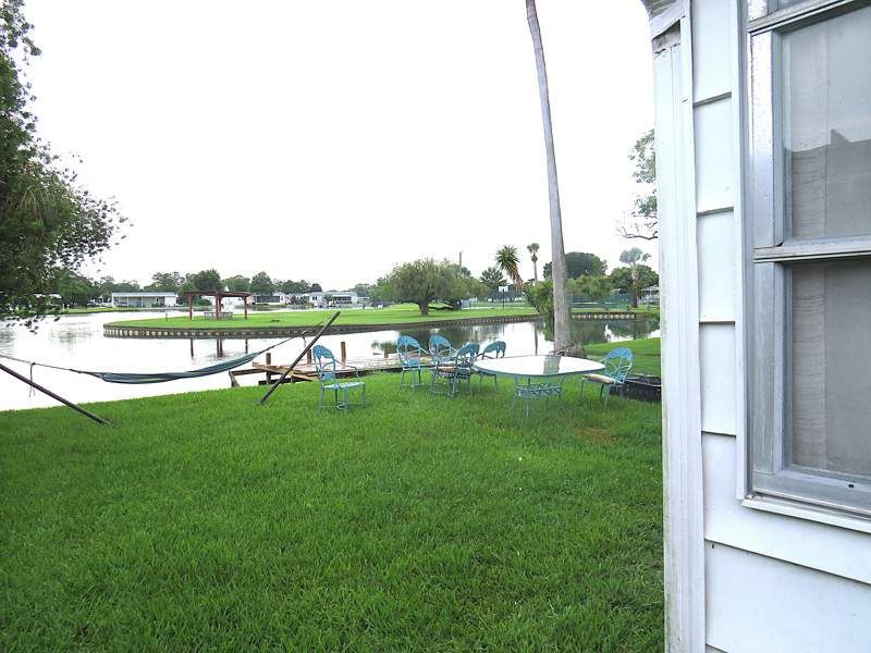 1065 Frangipani Ln.