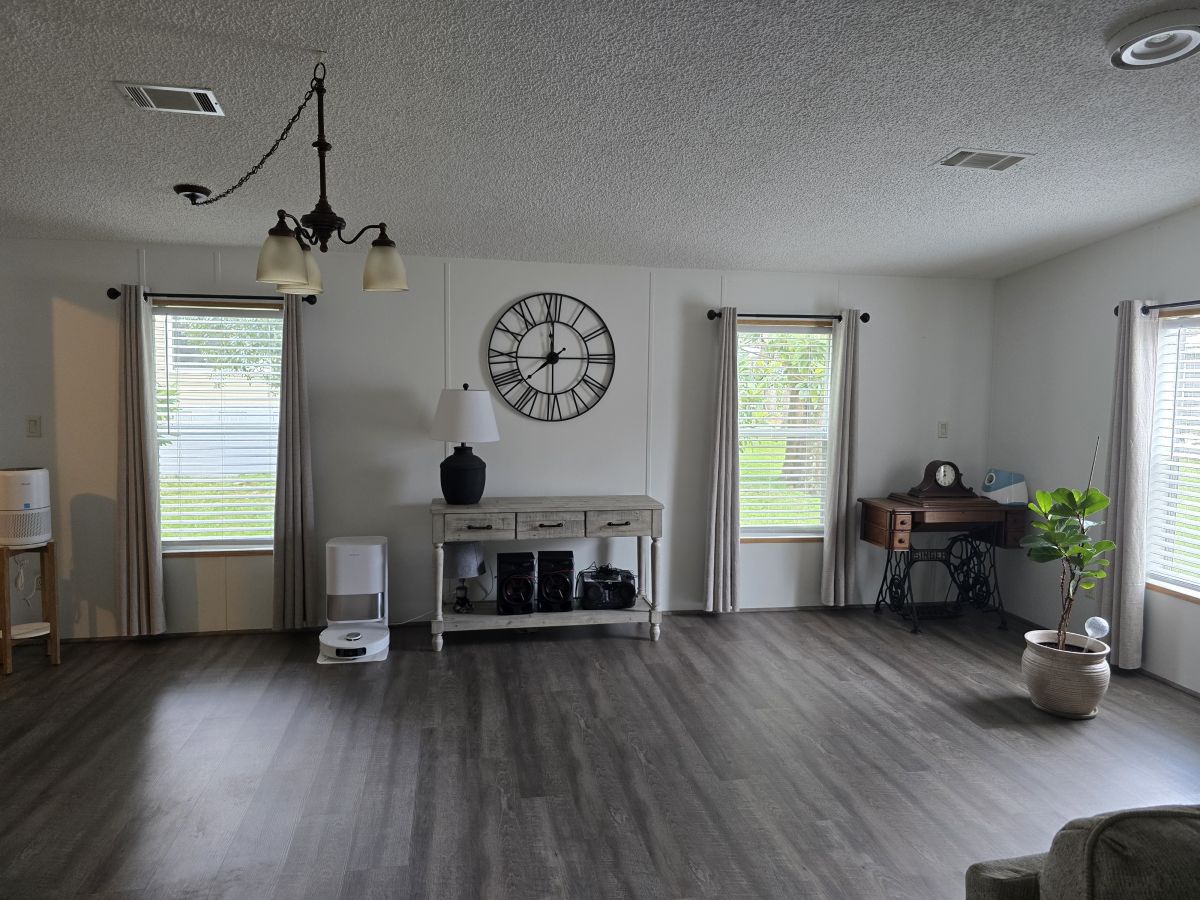 1096 Kumquat Court