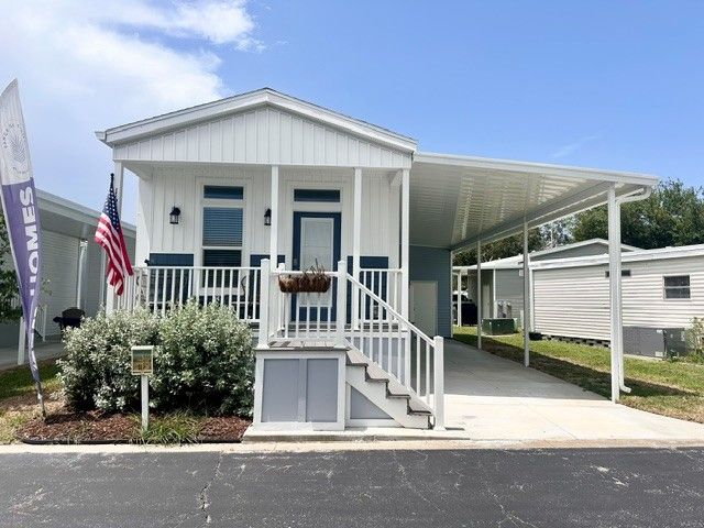 5200 28th Street North, #165