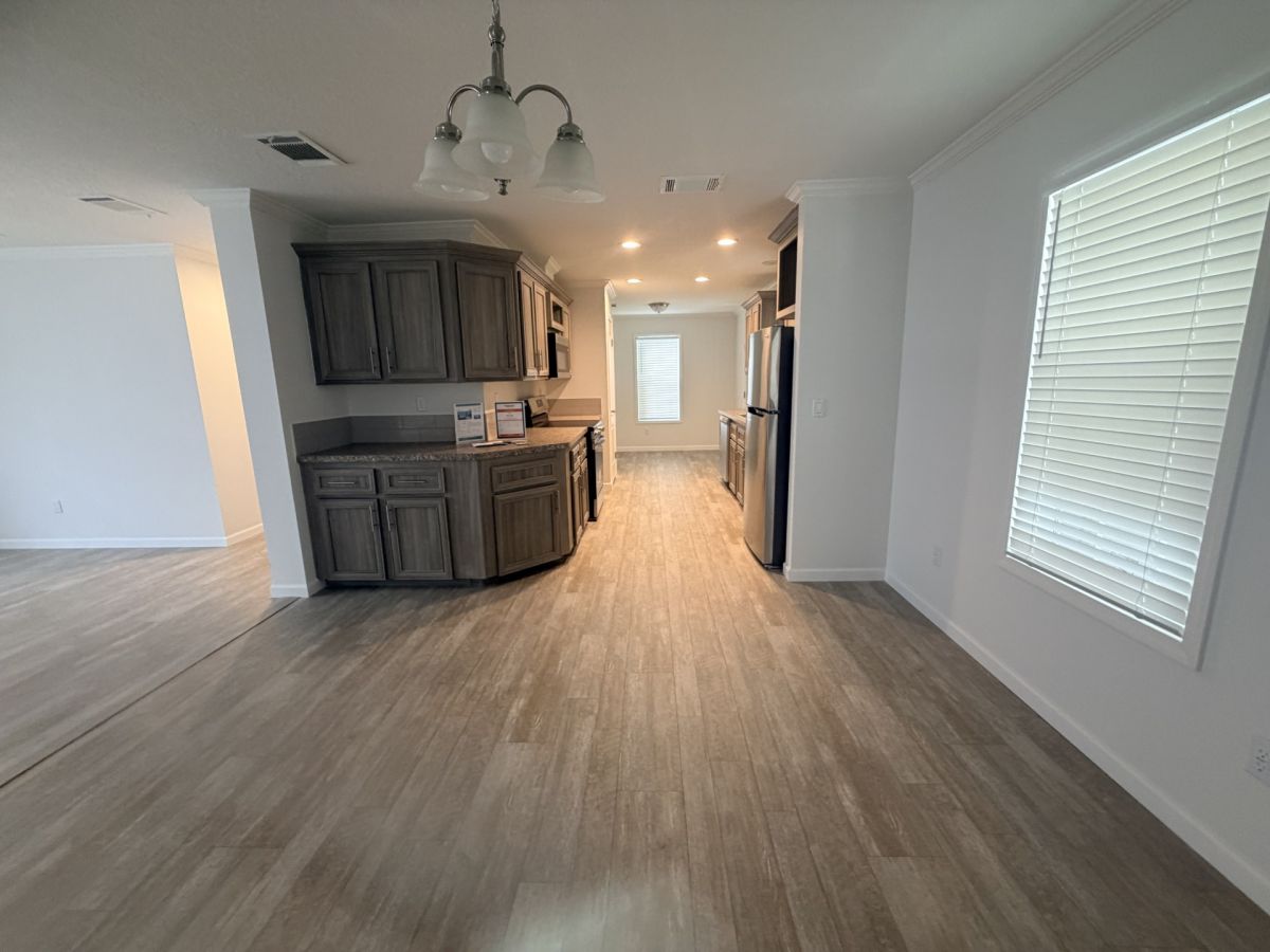 734 Gladiola Dr