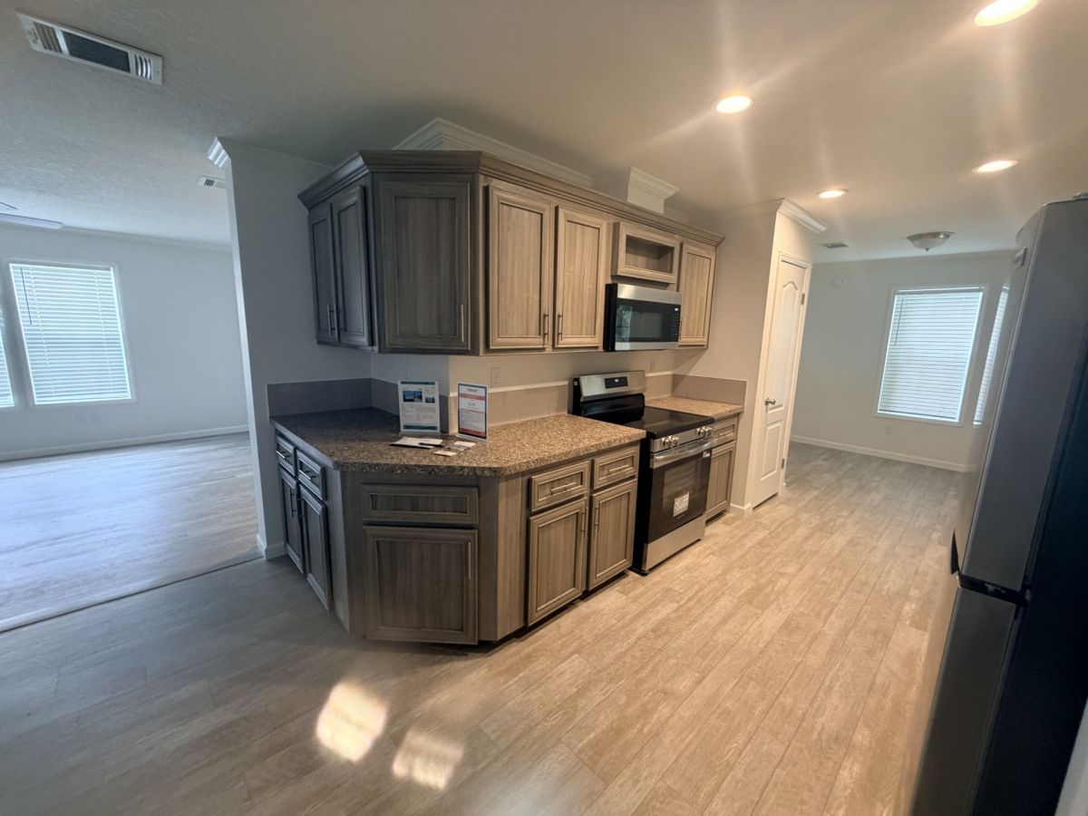 734 Gladiola Dr