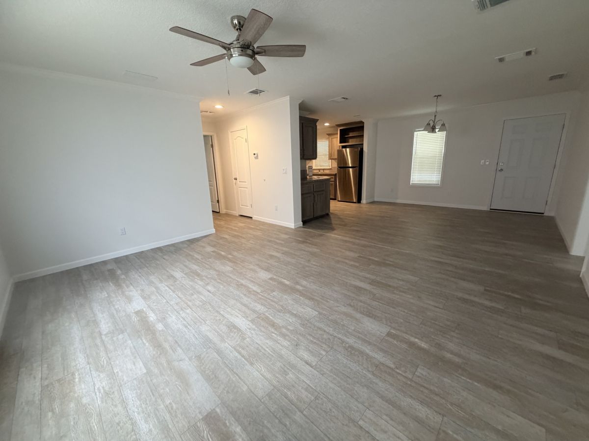 734 Gladiola Dr