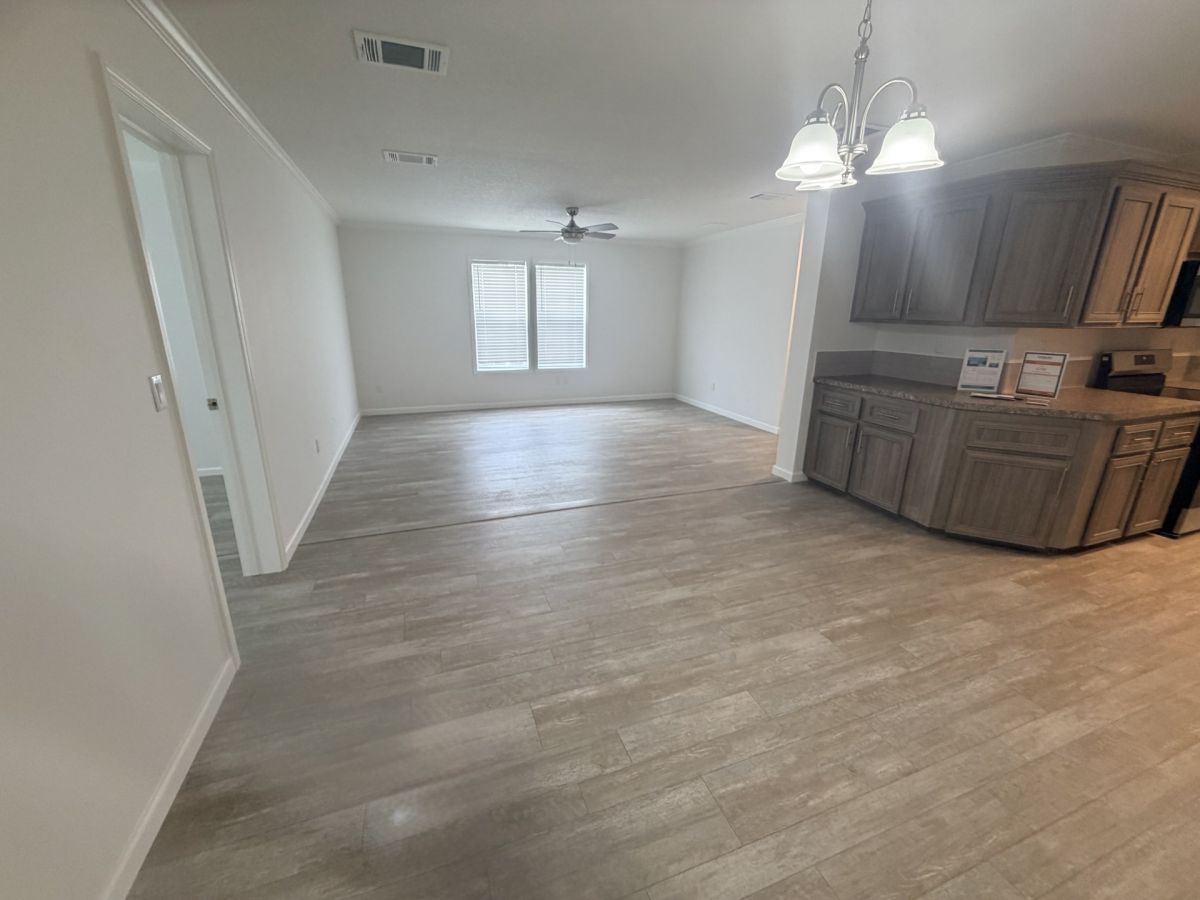 734 Gladiola Dr
