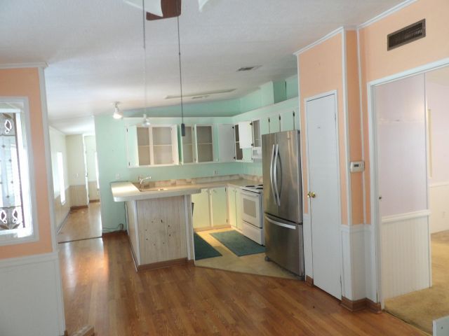 2692 NE Hwy 70, #2