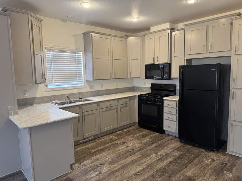 4470 E. Vegas Valley Dr. #040
