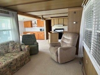 654 Fleet Street