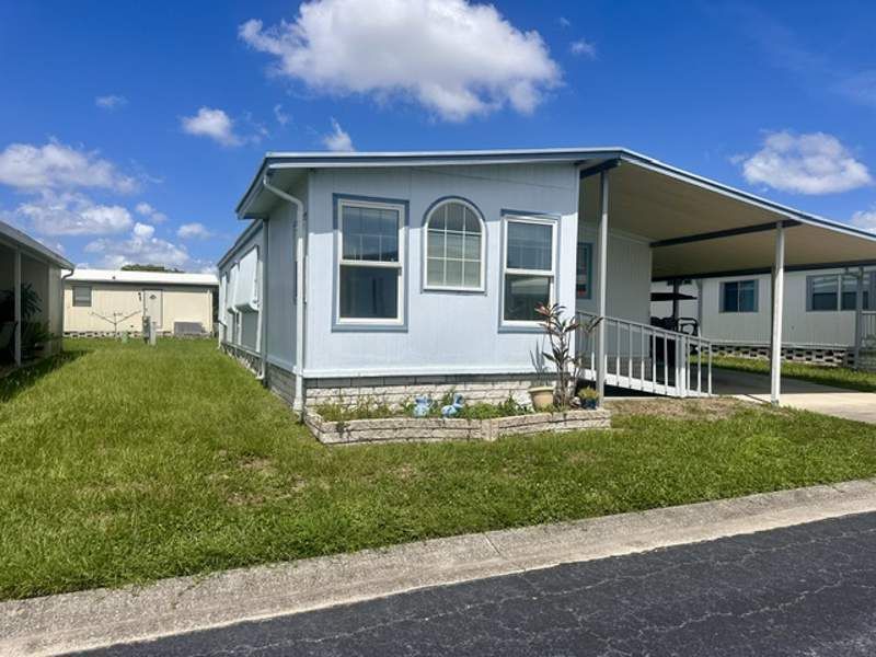 5200 28th Street North, #528