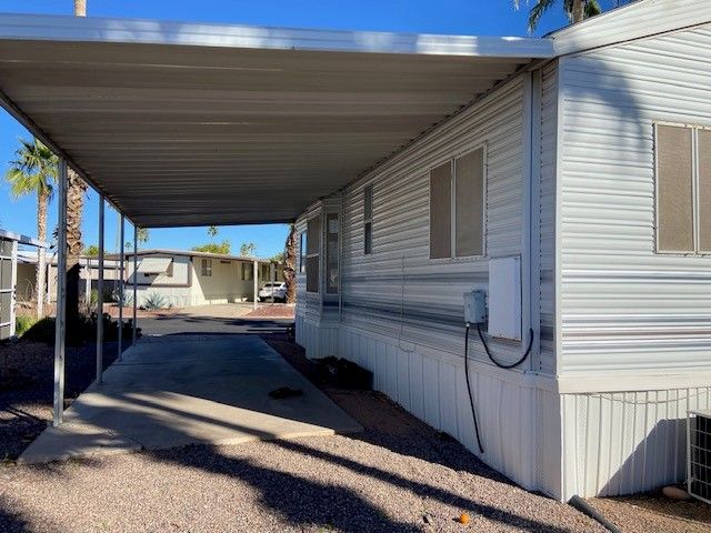 305 S. Val Vista Drive #104