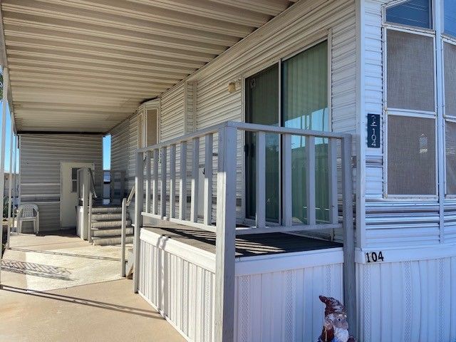 305 S. Val Vista Drive #104