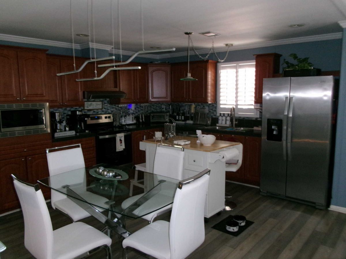 1811 Amberwood Drive