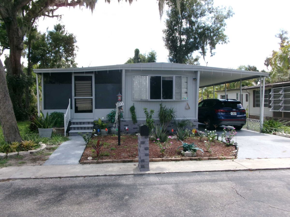 1823 Amberwood Drive
