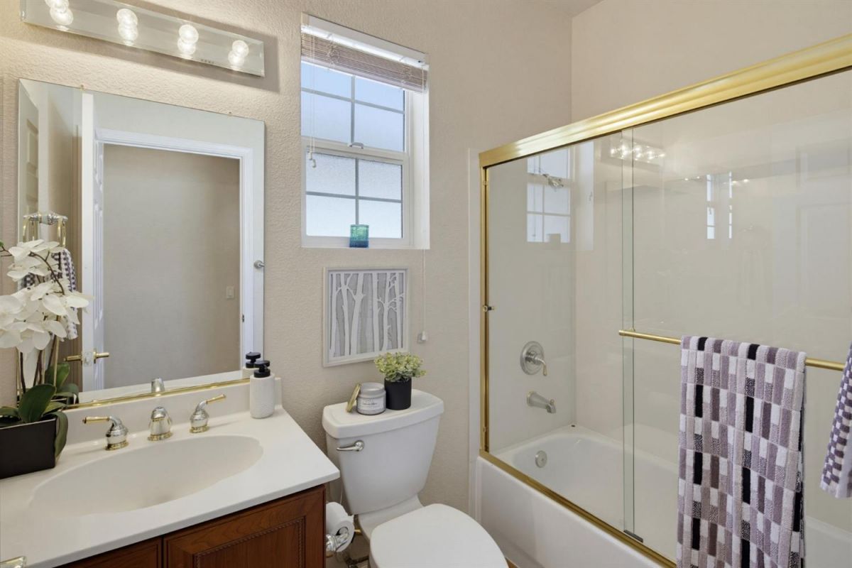 2603 Woodacre Lane