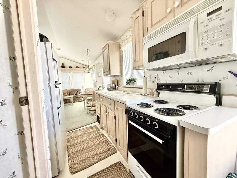 10442 N Frontage Rd #227