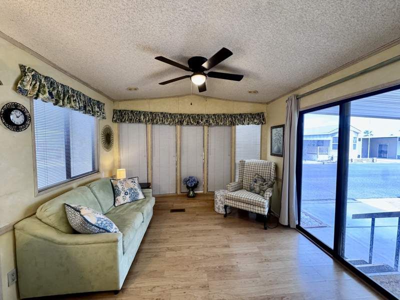 10442 N Frontage Rd #198