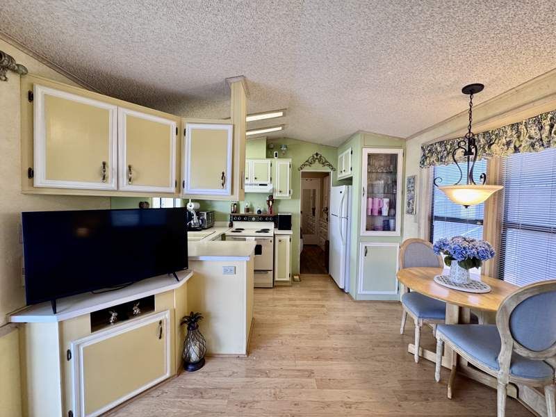10442 N Frontage Rd #198
