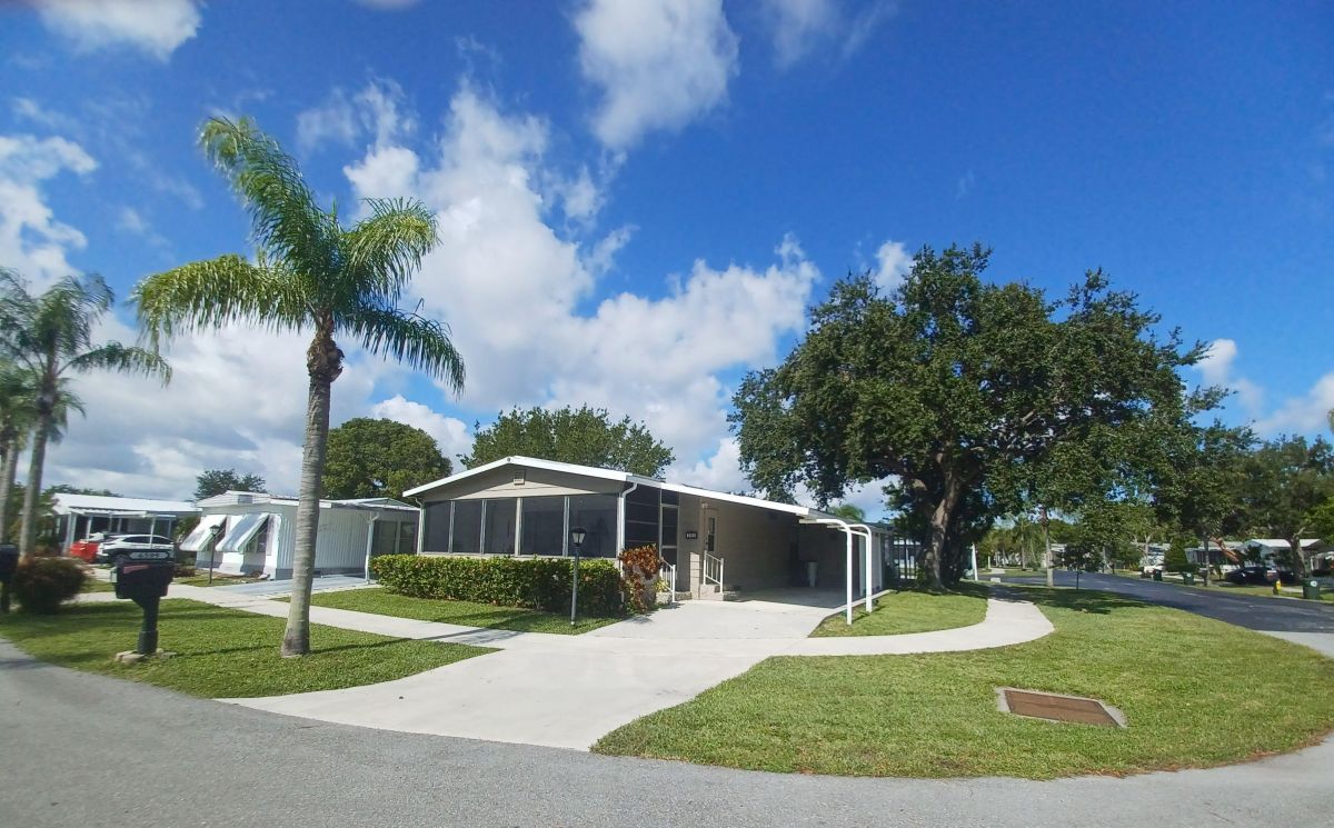 6599 NW 34th Ave