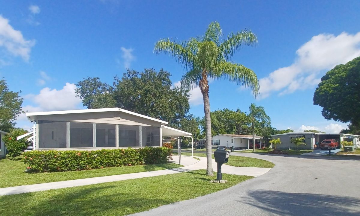 6599 NW 34th Ave