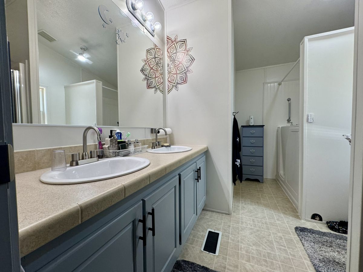 2200 W Wilson St # 178