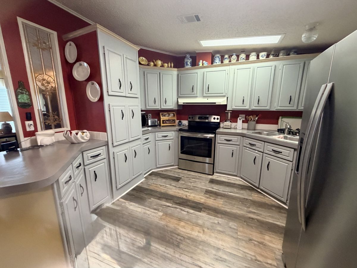 216 Golf View Dr