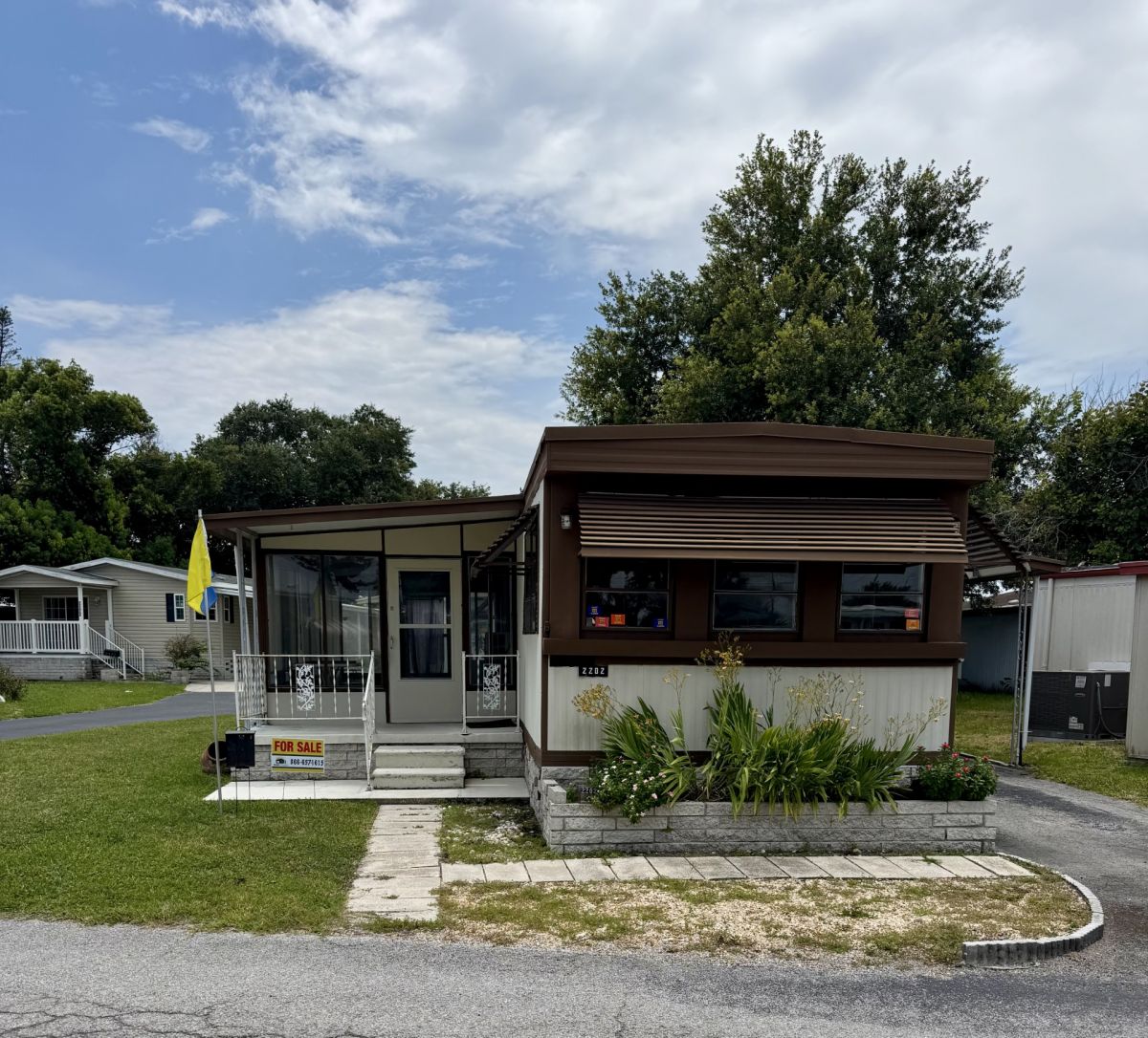 2202 Mo-Ho Drive