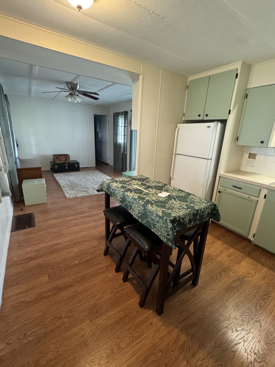 2202 Mo-Ho Drive