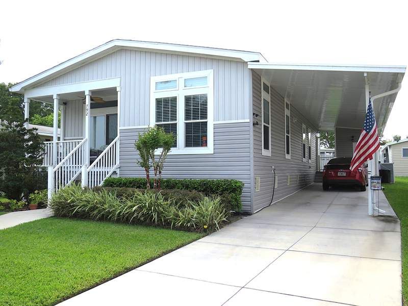 792 Honeysuckle Ln.