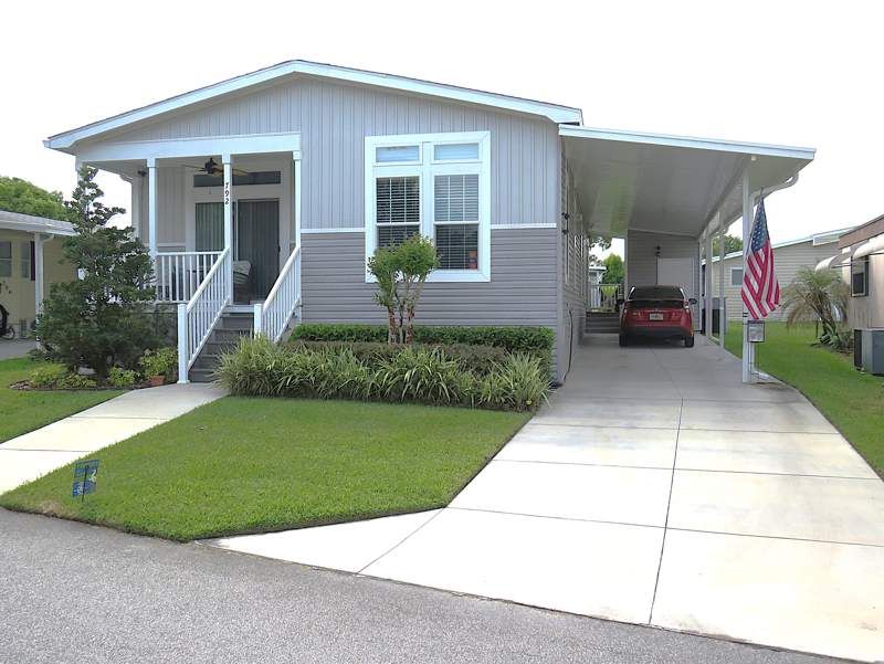 792 Honeysuckle Ln.