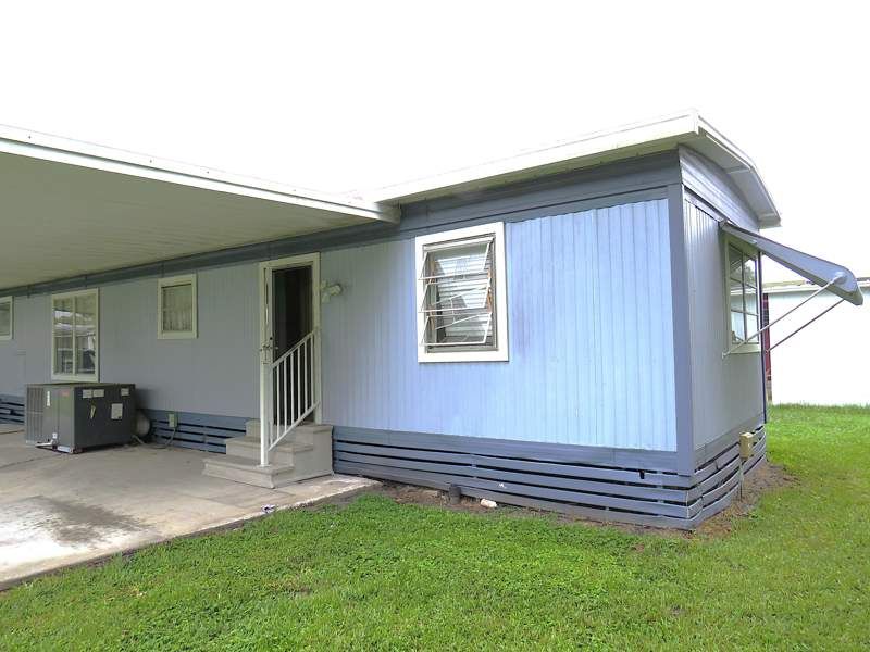 841 Poinsettia St.