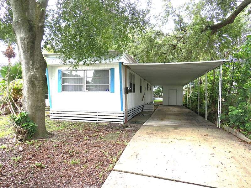 749 Sabal Palm Dr.