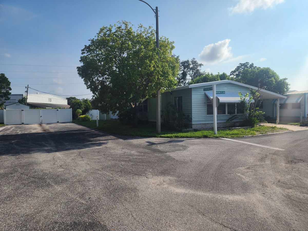 7629 Stout Lane