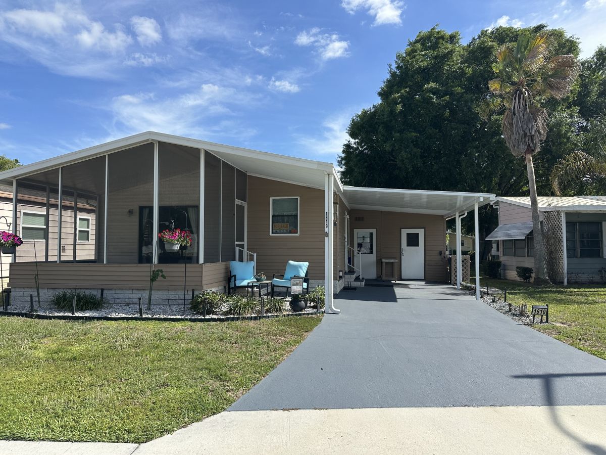 1610 Geranium Loop