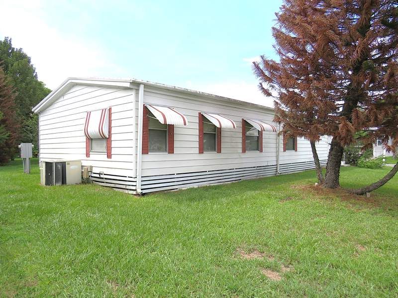 697 Royal Palm Dr.
