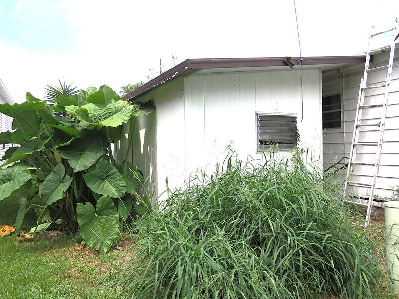 697 Royal Palm Dr.