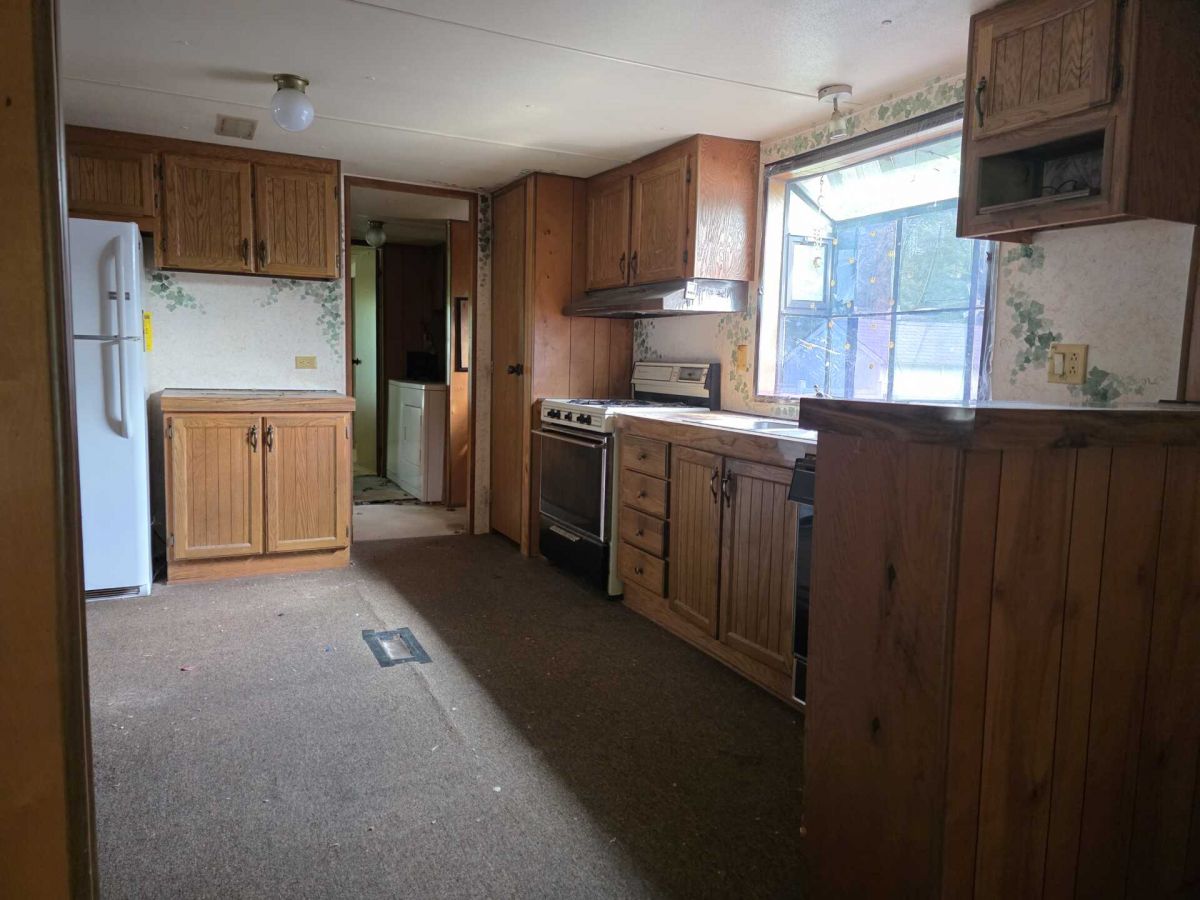 203 Hickory Circle