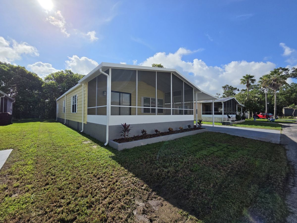 6075 Porpoise Lane